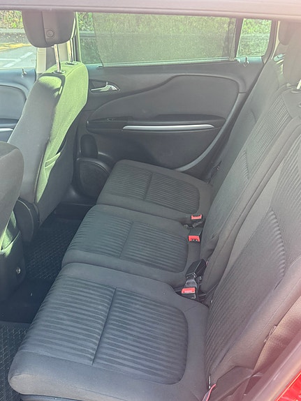 Opel Zafira Tourer 5 of 7
