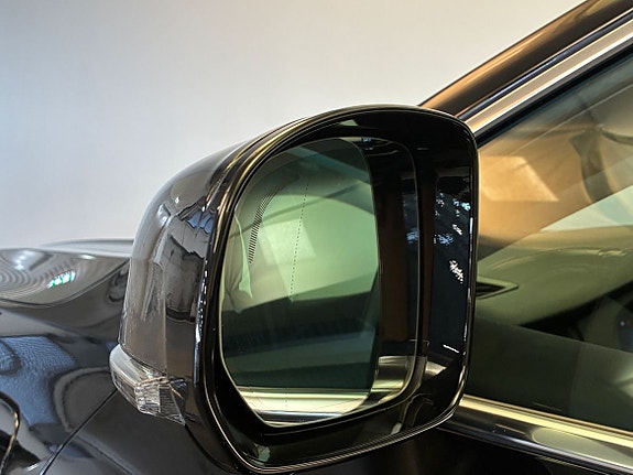 Volvo XC60 13 of 23
