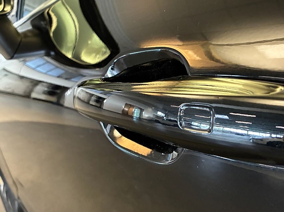 Volvo XC60 14 of 23