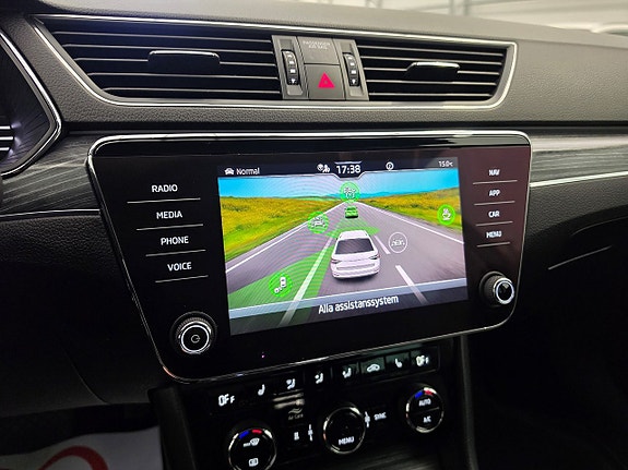 Skoda Superb 28 of 30