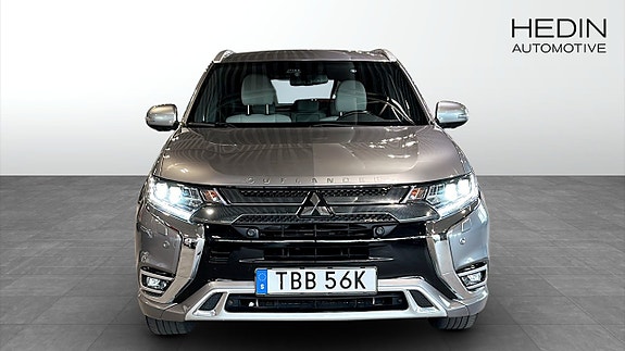 Mitsubishi Outlander 8 of 12