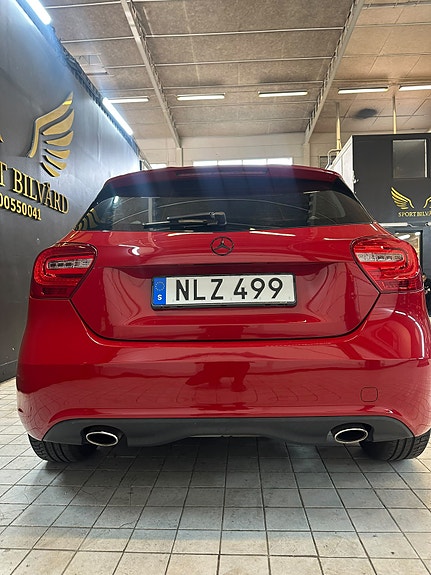 Mercedes-Benz A180 2 of 11