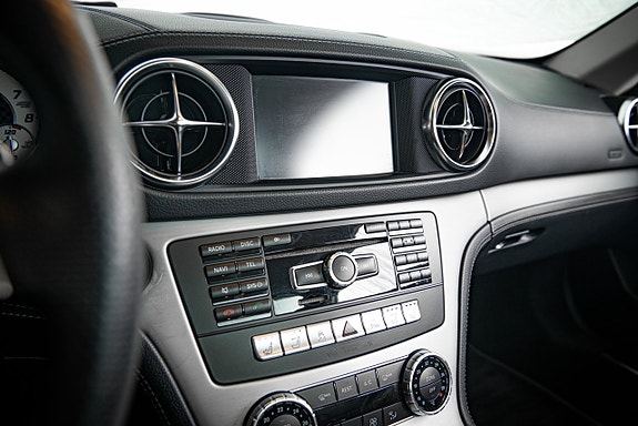Mercedes-Benz SL500 23 of 29