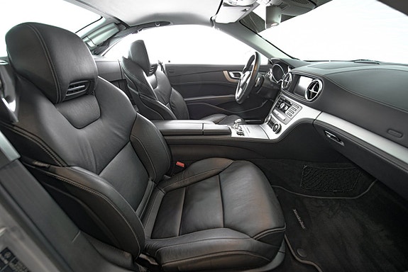 Mercedes-Benz SL500 19 of 29