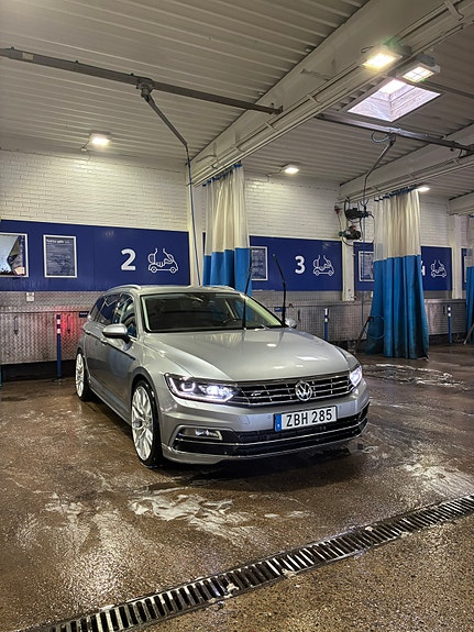 Volkswagen Passat 3 of 3