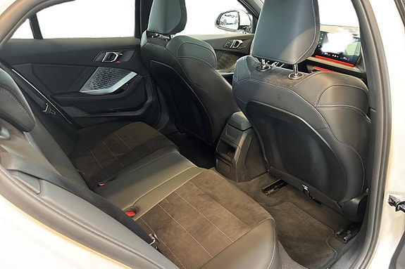 BMW 120 7 of 19