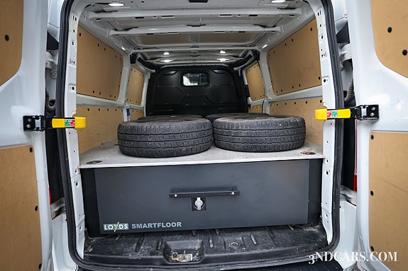 Ford Transit Custom 9 of 19