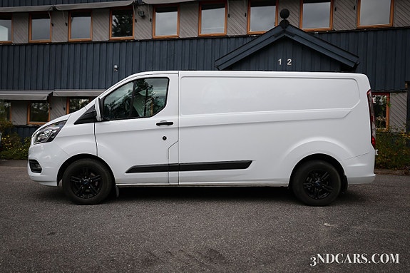 Ford Transit Custom 8 of 19