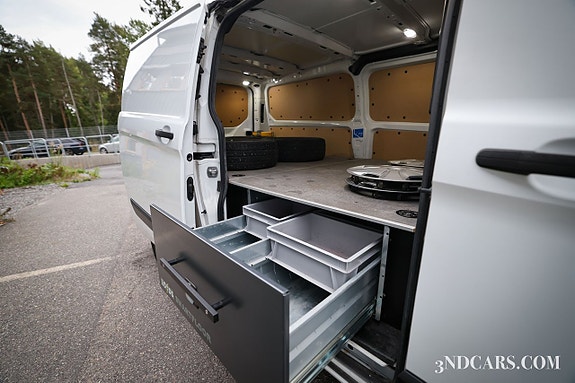 Ford Transit Custom 10 of 19