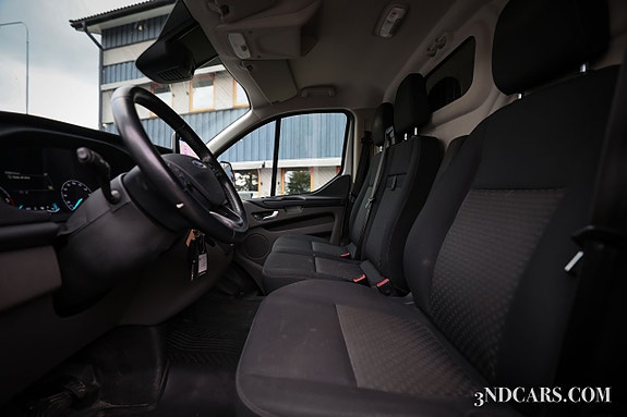 Ford Transit Custom 14 of 19