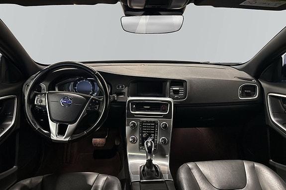 Volvo V60 Cross Country 4 of 6