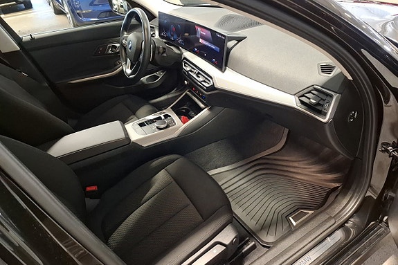 BMW 330e 14 of 17