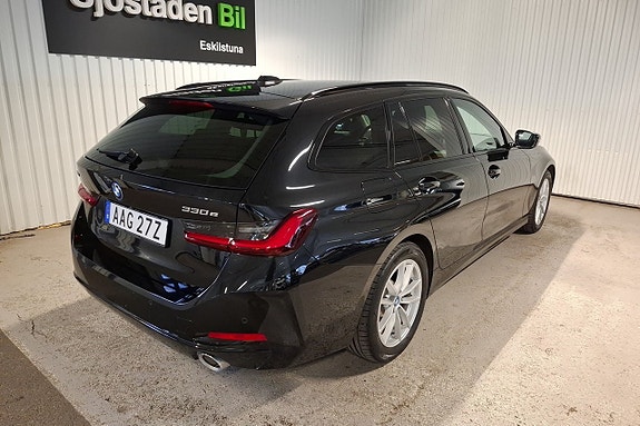 BMW 330e 7 of 17