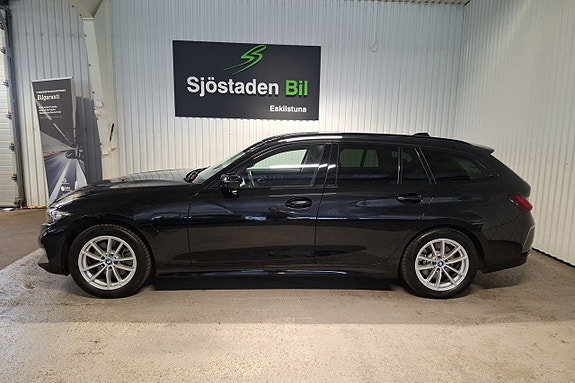BMW 330e 6 of 17