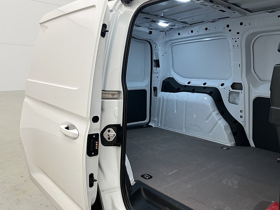 Ford Transit Connect 15 of 30