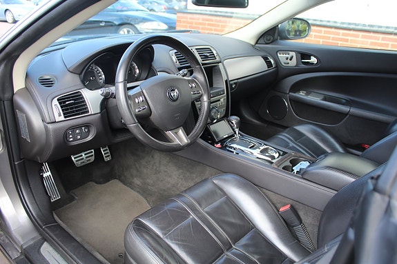 Jaguar XK 5 of 18