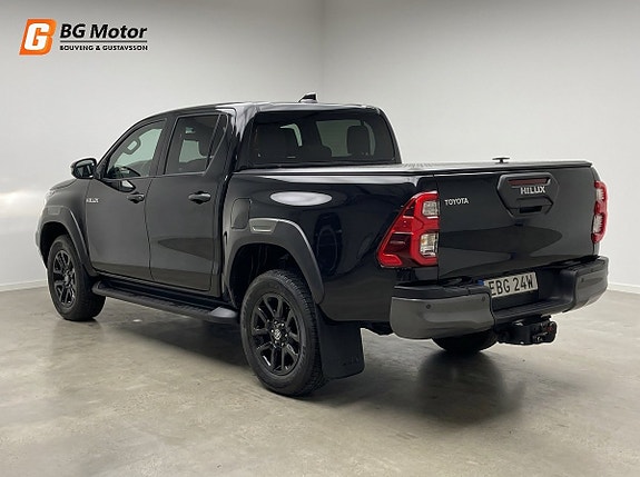 Toyota HiLux 3 of 23