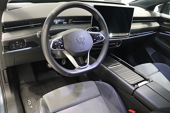 Volkswagen ID.7 9 of 12