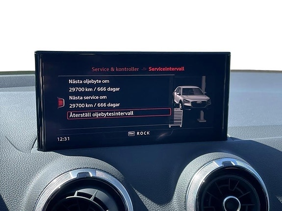 Audi Q2 13 of 13
