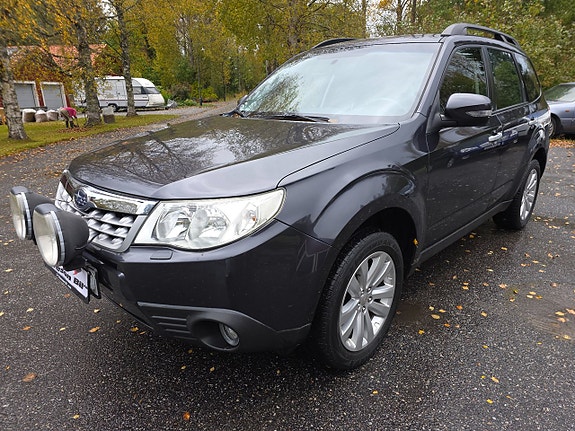 Subaru Forester 2 of 6