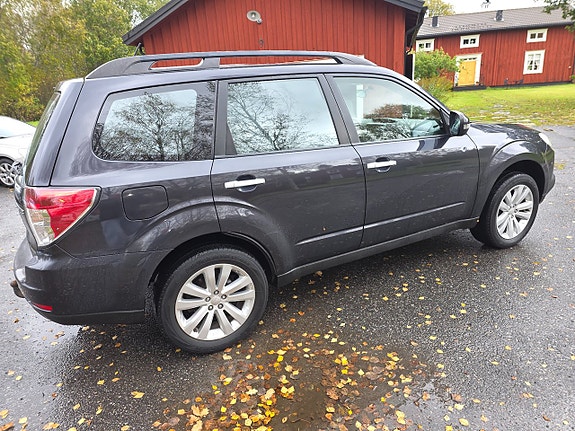 Subaru Forester 3 of 6