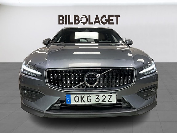 Volvo V60 Cross Country 8 of 27