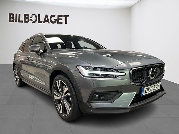 Volvo V60 Cross Country 7 of 27
