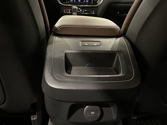 Volvo V60 Cross Country 24 of 27