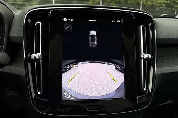 Volvo C40 15 of 22