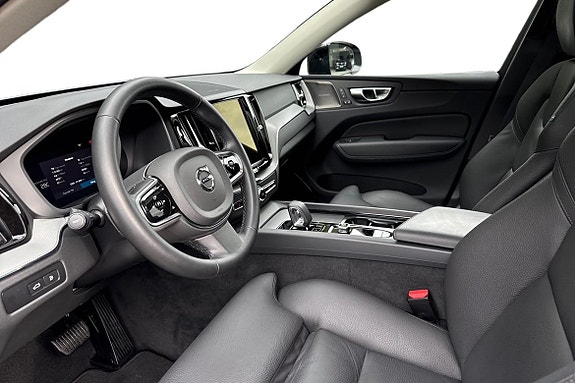 Volvo XC60 14 of 25