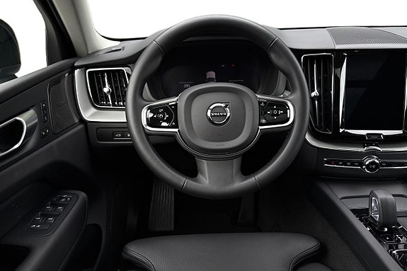 Volvo XC60 11 of 25