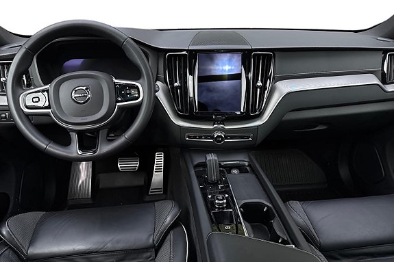 Volvo XC60 10 of 23