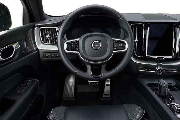 Volvo XC60 11 of 23