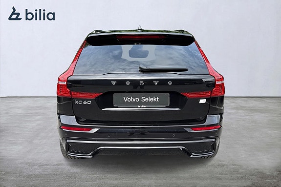 Volvo XC60 5 of 23