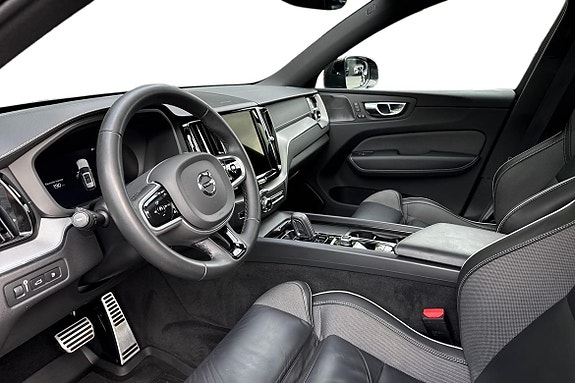 Volvo XC60 14 of 23