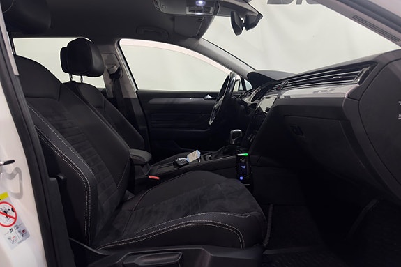 Volkswagen Passat 19 of 21