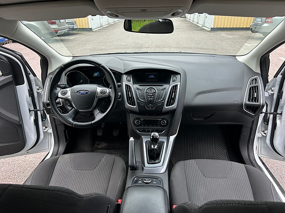 Ford Focus 11 of 16
