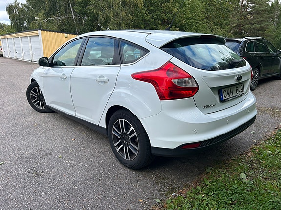 Ford Focus 4 of 16