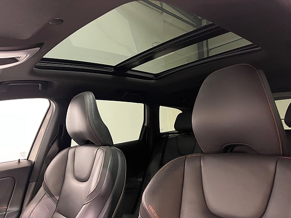 Volvo XC60 10 of 20