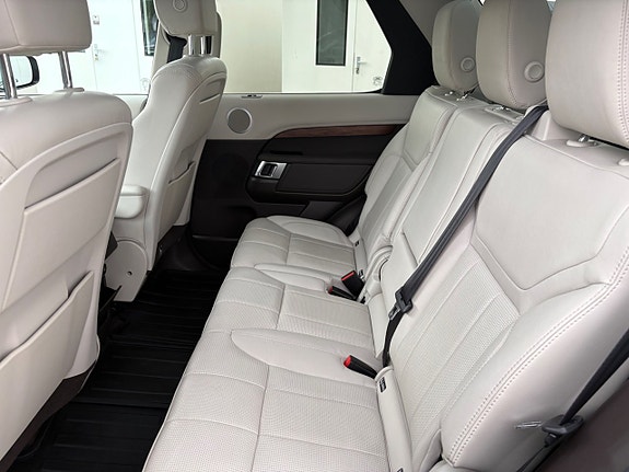 Land Rover Discovery 7 of 13