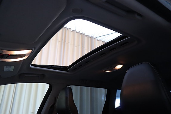 Volvo V70 16 of 30