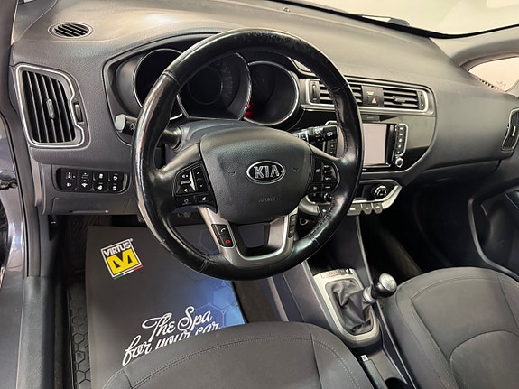 Kia Rio 9 of 16
