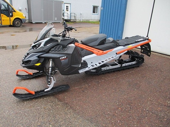 Lynx 49 Ranger PRO 600 E-tec 2 of 4