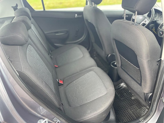 Hyundai i20 9 of 18