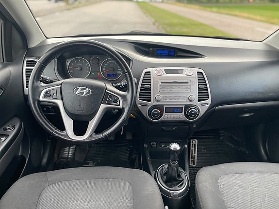 Hyundai i20 6 of 18