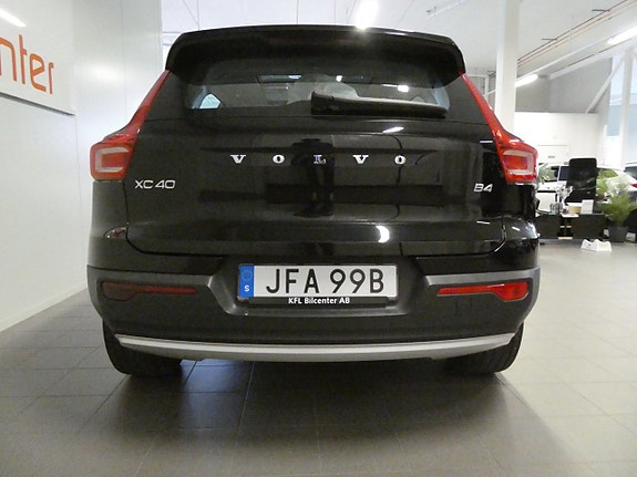 Volvo XC40 7 of 26