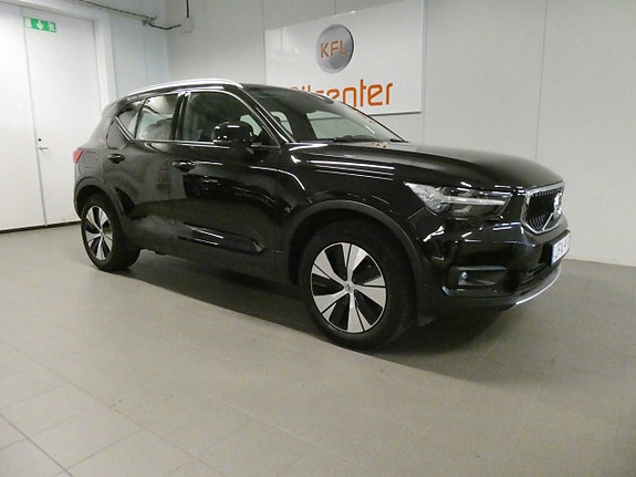 Volvo XC40 4 of 26
