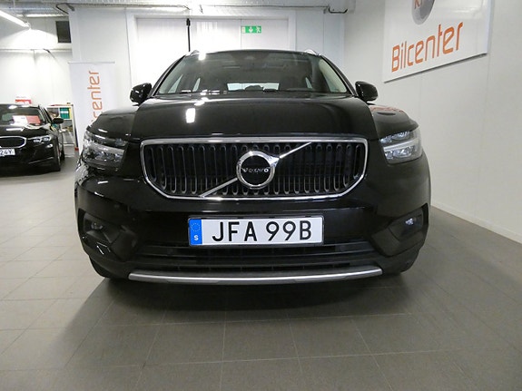 Volvo XC40 10 of 26