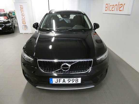 Volvo XC40 11 of 26