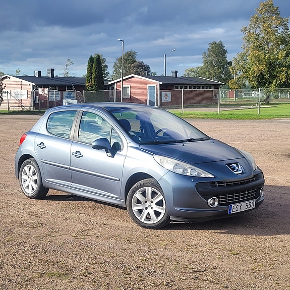 Peugeot 207 2 of 6